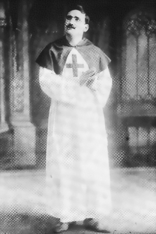 Caruso kao Fernando, Gaetano Donizetti, <em>Favoritkinja</em>, prvi nastup 22. studenoga 1896. u Salernu