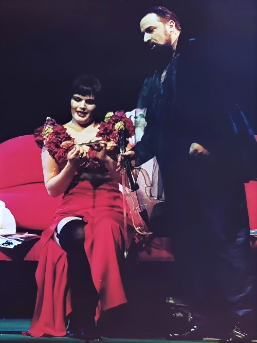 Adela Golac Rilović (Euridika) i Ante Ivić (Orfej), Jacques Offebach <em>Orfej u podzemlju</em>, HNK Split, debi na premijeri 5. prosinca 1999.