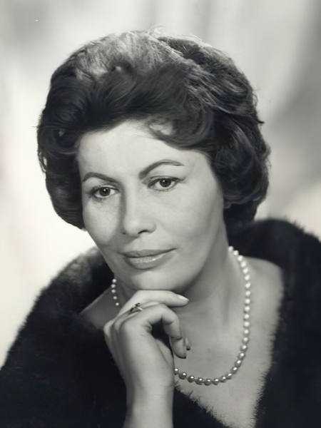 Biserka Cvejić (Krilo Jesenice pokraj Omiša, 5. studenoga 1923. – Beograd 7. siječnja 2021.)