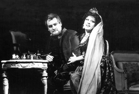 Bojan Šober (Michonnet) i Veneta Janeva Iveljić (Adriana) – Francesco Cilea, Adriana Lecouvreur, HNK u Zagrebu, premijera 1990.