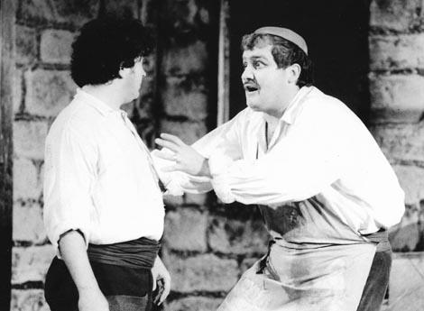 Janez Lotrič (Mića) i Bojan Šober (Sima) – Jakov Gotovac, Ero s onoga svijeta HNK u Zagrebu, obnova 1988.