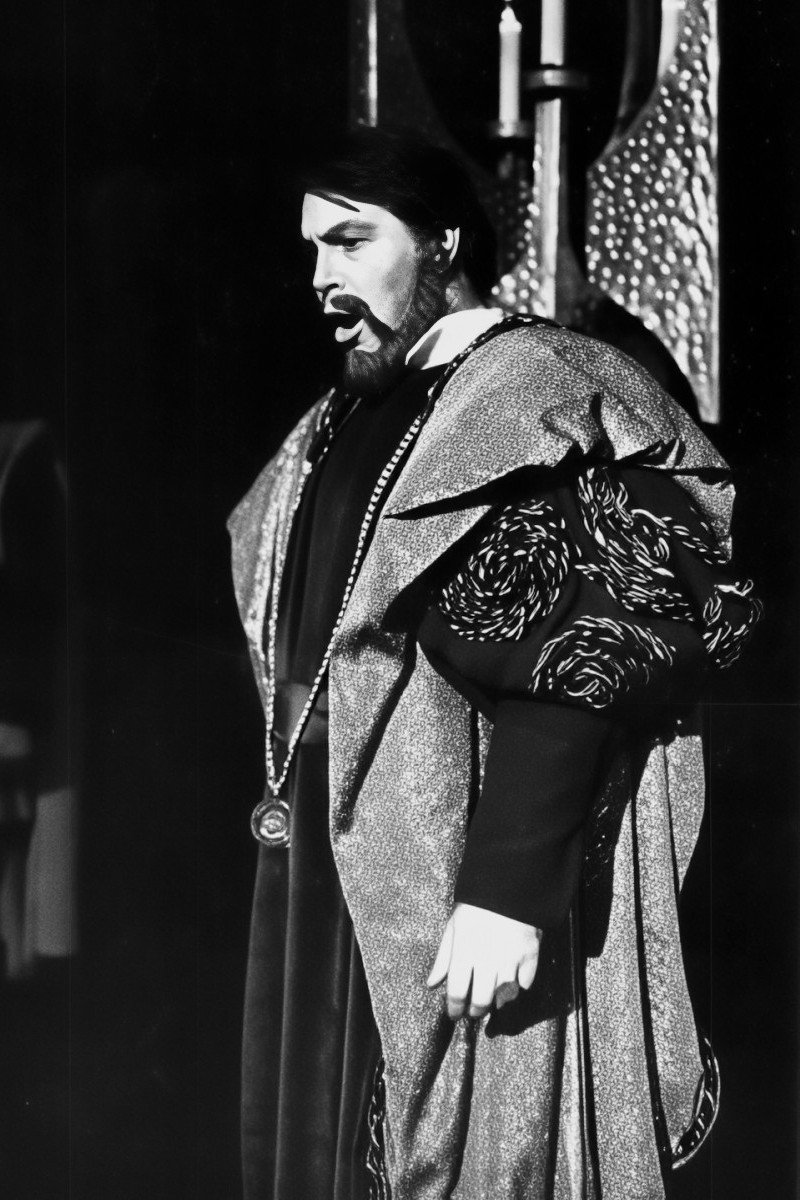 Dinko Lupi (Fiesco), Giuseppe Verdi, <em>Simon Boccanegra</em>, Narodno kazalište „Ivan Zajc“, Rijeka, 1984.