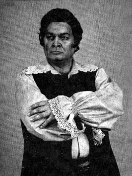 Ferdinand Radovan (Barnaba) – Amilcare Ponchielli, Gioconda, Metropolitan Opera, New York, 1979.