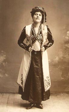 Irma Polak (Hanna Glawary) – Franz Lehár, Vesela udovica, 1907.