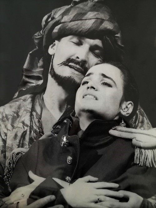 Zrinko Sočo (Ferrando) i Iva Hraste (Fiordiligi), Wolfgang Amadeus Mozart <em>Cosi fan tutte</em>, HNK u Zagrebu, premijera 1989.