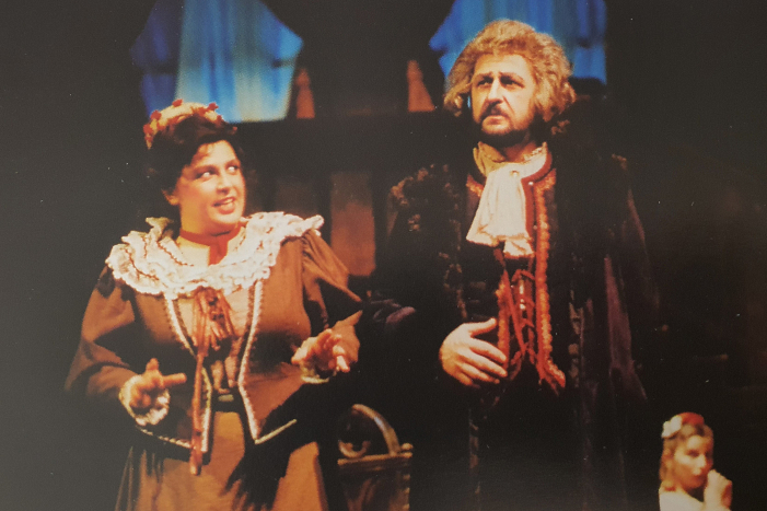 Norina Radovan (Lucietta) i Ivica Šarić (Simon), Ermanno Wolf-Ferrari <em>Četiri grubijana</em>, SNG Ljubljana, sezona 1993./1994.