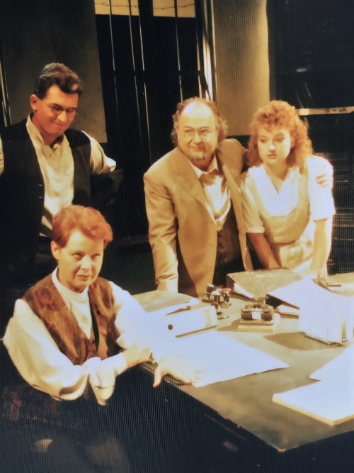 Zrinko Sočo (Jacquino), Johanna Lotte-Fecht (Leonora), Hans Sisa (Rocco), Eva Batori (Marzelline), Ludwig van Beethoven <em>Fidelio</em>, Klagenfurt, premijera 1990.