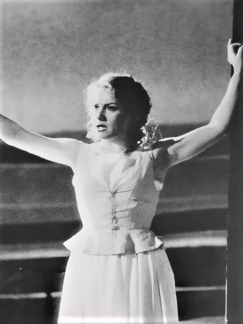 Vlatka Oršanić kao Katja, Leoš Janáček <em>Katja Kabanova</em>, Staatstheater Darmstadt, premijera 1996.