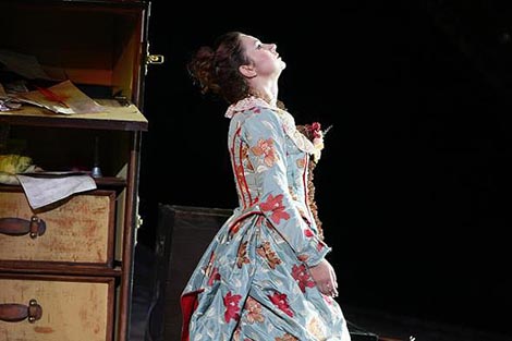 Lana Kos (Violetta Valery); Arena di Verona: Giuseppe Verdi, La traviata, red. Hugo de Ana, 2011., foto: Ennevi / Fondazione Arena di Verona