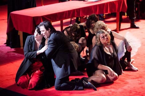 Hrvatsko naordno kazalište u Zagrebu: Giacomo Puccini, Manon Lescaut, dir. Nikša Bareza, red. Dominique Pitoiset