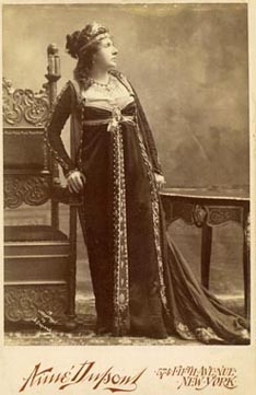 Milka Trnina kao Tosca (drugi čin), New York, 1901.