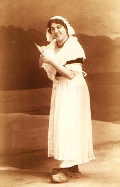 Mira Korošec (Lisbeth) – Blagoje Bersa, Postolar od Delfta, 1914.