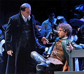 Siniša Hapač (Don Carlos di Vargas) i Marko Mimica (Makiz od Calatrave); Hrvatsko narodno kazalište Ivana pl. Zajca Rijeka, Giuseppe Verdi, Moć sudbine, dir. Nada Matošević, red. Ozren Prohić, foto: Davor Žunić