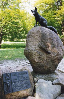 Spomenik operi Mudra lija u Hukvaldy, rodnom gradu Leoša Janáčeka, foto: Wikipedia