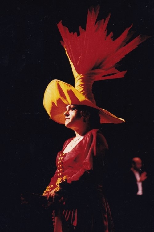 Neda Martić kao Markiza od Berkenfielda, Gaetano Donizetti <em>Kći pukovnije</em>, HNK u Zagrebu, premijera 1998.