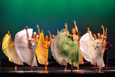 Zagrebačko gradsko kazalište Komedija: Vid Balog – Krešimir Batinić, Operetni express 2013, dir. Krešimir Batinić, red. Damir Lončar, foto: © Novković