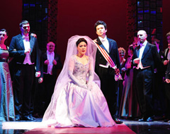 Ning Liang (Angelina - Pepeljuga), Yang Yang (Don Ramiro), Zbor Opere; HNK u Zagrebu, Gioachino Rossini, Pepeljuga, red. Peter Pawlik, foto: Saša Novković