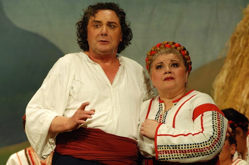 Miljenko Đuran (Mića) i Sanja Toth (Đula), Jakov Gotovac <em>Ero s onoga svijeta</em>, HNK u Osijeku, premijera 2014.  