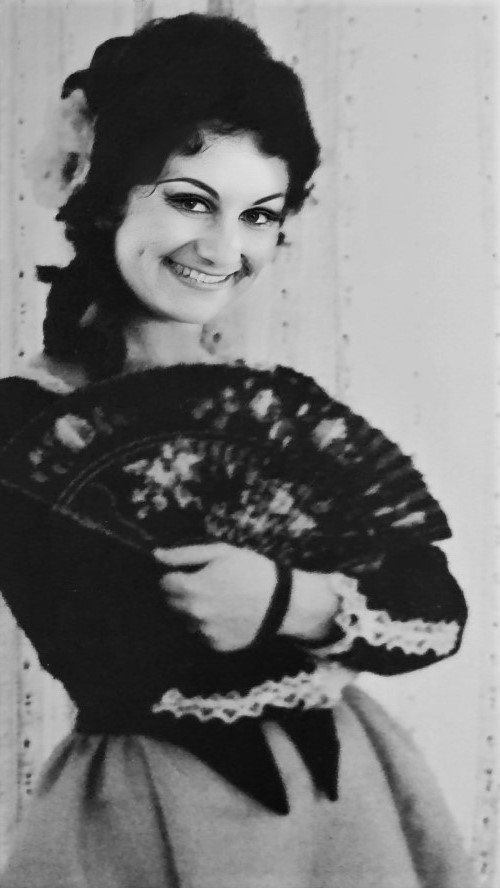 Vlatka Oršanić kao Rosina, Gioachino Rossini <em>Seviljski brijač</em>, SNG u Ljubljani, premijera 1982. 