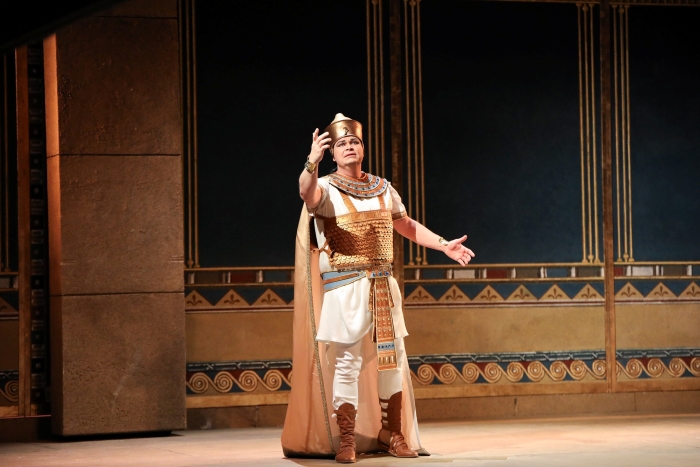 Tomislav Mužek (Radames)