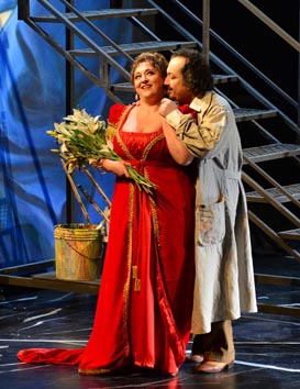 Gabriela Georgieva (Floria Tosca), Zurab Zurabishvili (Mario Cavaradossi); Hrvatsko narodno kazalište u Zagrebu: Giacomo Puccini, Tosca, dir. Srboljub Dinić, red. Lorenzo Mariani, foto: © Novković
