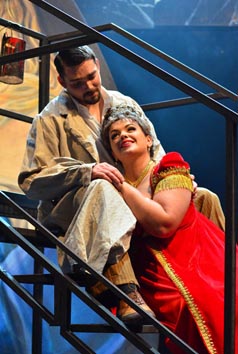 Kristina Kolar (Floria Tosca), Domagoj Dorotić (Mario Cavaradossi); Hrvatsko narodno kazalište u Zagrebu: Giacomo Puccini, Tosca, dir. Srboljub Dinić, red. Lorenzo Mariani, foto: © Novković