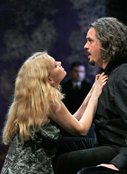 Margareta Klobučar (Violetta Valery), Davor Lešić (Alfredo Germont); HNK Ivana pl. Zajca u Rijeci, Giuseppe Verdi, Traviata, dir. Nikša Bareza, red Janusz Kica