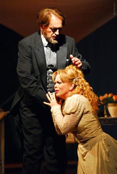 Vitomir Marof (Giorgio Germont) i Inva Mula (Violetta Valery) – Giuseppe Verdi, Traviata, red. Dora Ruždjak Podolski, HNK u Zagrebu od 2001. do 2015.