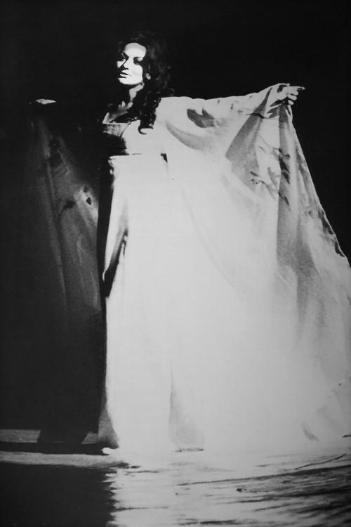 Vlatka Oršanić kao Lucia, Gaetano Donizetti <em>Lucia di Lammermoor</em>, SNP u Novom Sadu, premijera 1983.