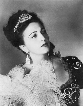 Zinka Milanov (Floria Tosca) - Giacomo Puccini, Tosca, New York, 1946.