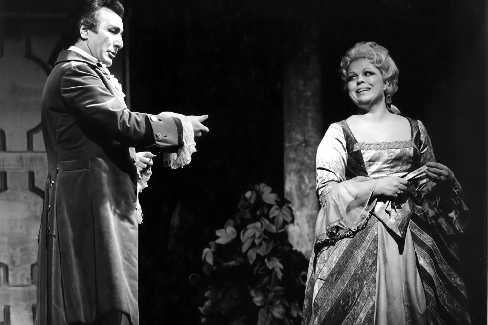 Zlatko Foglar (grof Almaviva) i Blaženka Milić (Grofica), Wolfgang Amadeus Mozart, <em>Figarov pir</em>, HNK u Zagrebu, 1977.