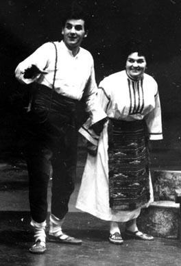 Ljubomir Strgačić (Mića) i Zorka Wolf (Đula) – Jakov Gotovac, Ero s onoga svijeta, Narodno kazalište „Ivana Zajca", Rijeka, 1964.