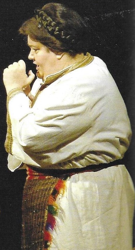 Ivanka Boljkovac kao Doma, Jakov Gotovac, <em>Ero s onoga svijeta</em>, HNK u Zagrebu 2002.