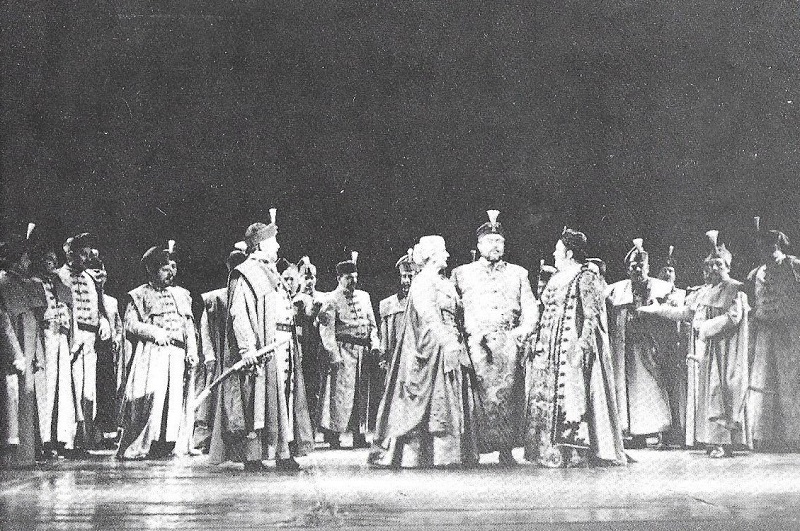 Krunoslav Cigoj (Juranić), Branka Beretovac-Vondraček (Jelena). Valentin Enčev (Zrinjski), Ivanka Boljkovac (Eva) i zbor Opere, Ivan pl. Zajc, <em>Nikola Šubić Zrinjski</em>, HNK u Zagrebu 1994. 